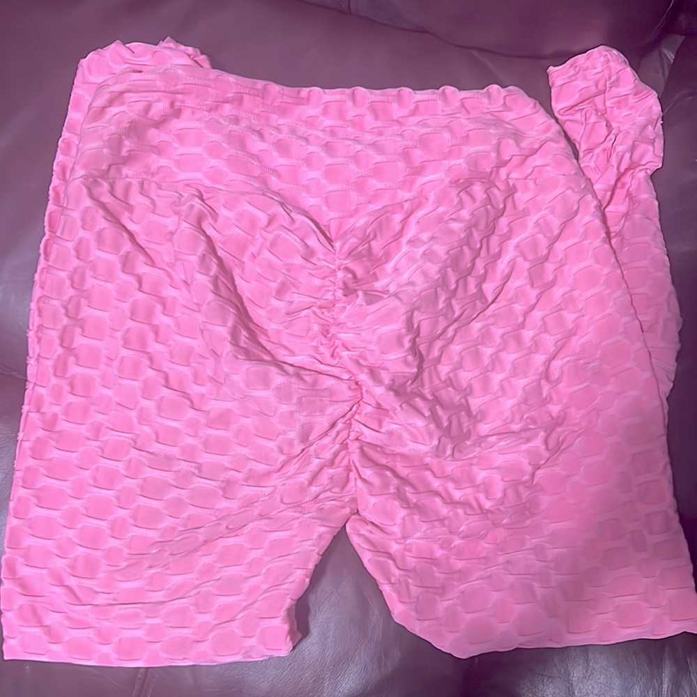 Small scrunch butt womens leggings